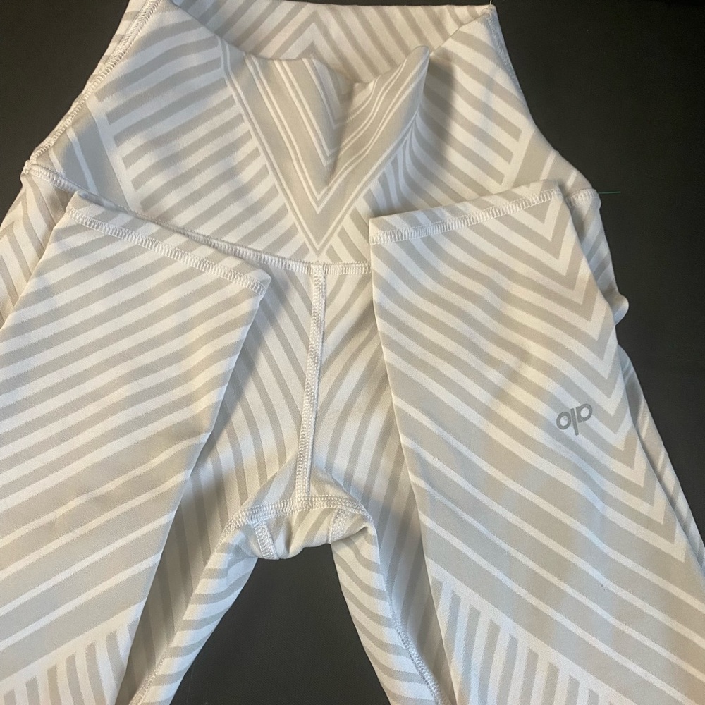 Alo yoga leggings